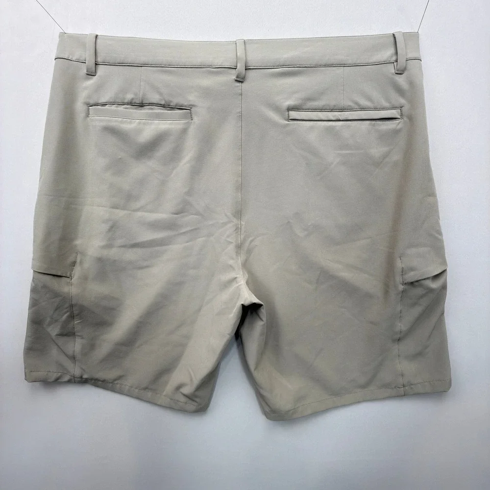 32 Degrees Cool Shorts Mens 38 Tech Cargo Khaki Tan Solid Regular 8 Inseam